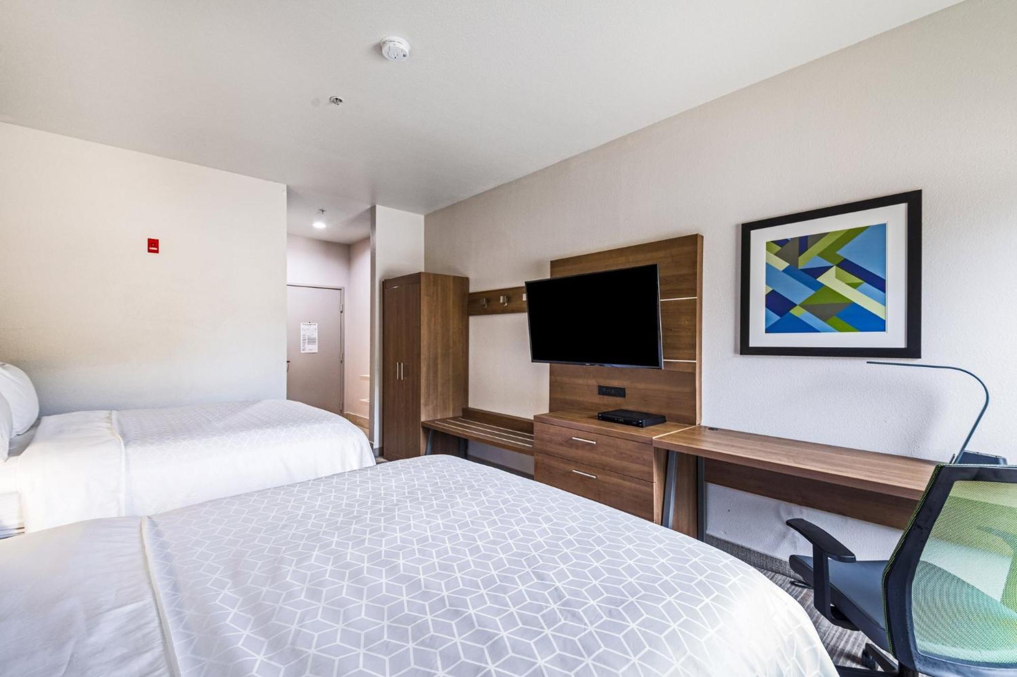 Holiday Inn Express Hotel & Suites Columbus By Ihg Zewnętrze zdjęcie