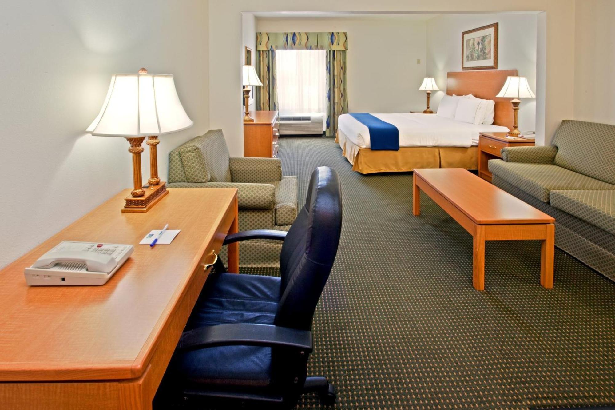 Holiday Inn Express Hotel & Suites Columbus By Ihg Zewnętrze zdjęcie
