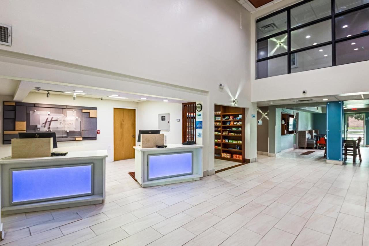 Holiday Inn Express Hotel & Suites Columbus By Ihg Zewnętrze zdjęcie